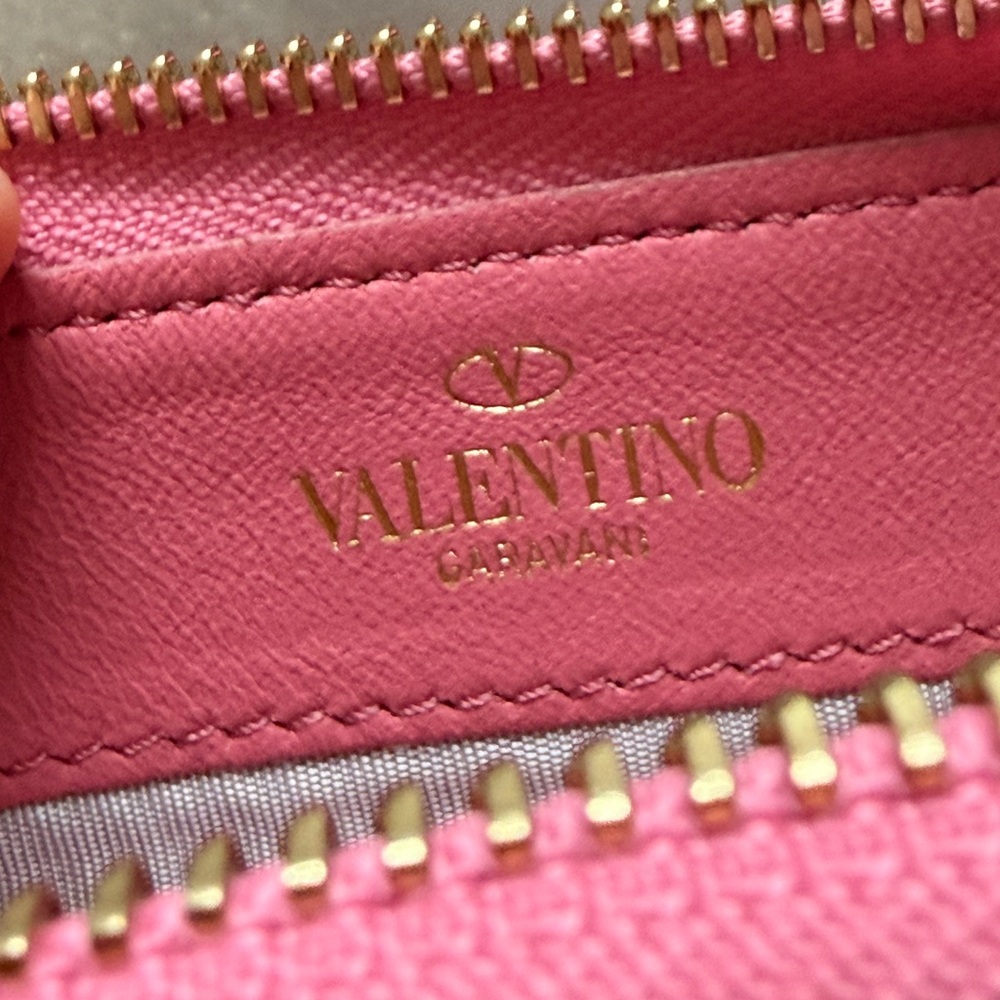 Valentino Garavani Floral Appliqué Wallet - Picture 10 of 16